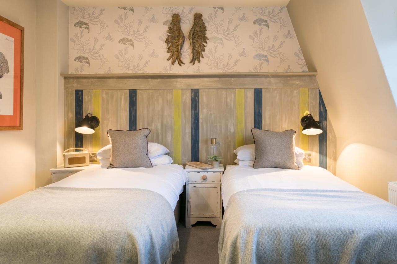The Angel & Blue Pig Hotel Lymington Bagian luar foto