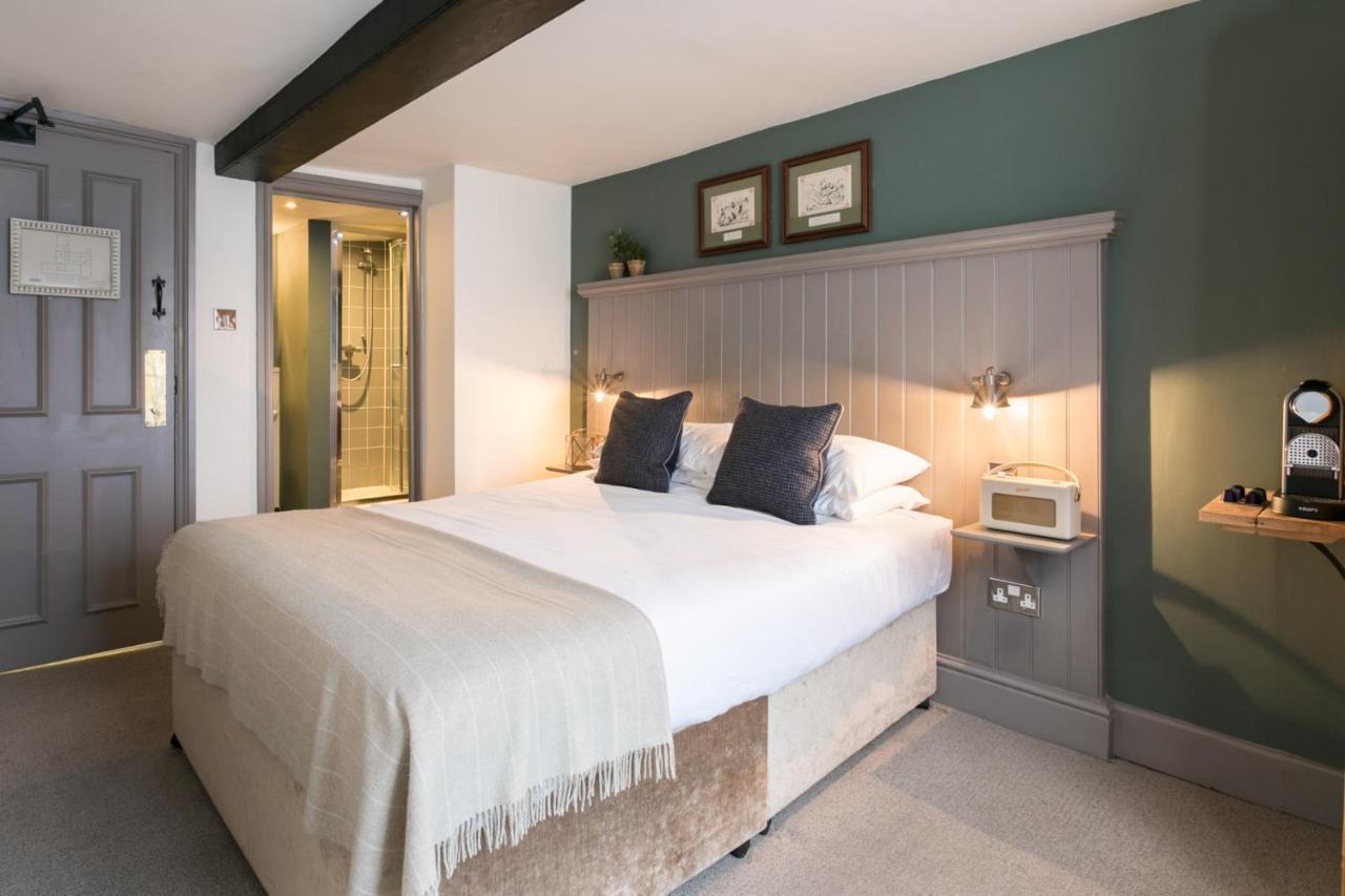 The Angel & Blue Pig Hotel Lymington Bagian luar foto
