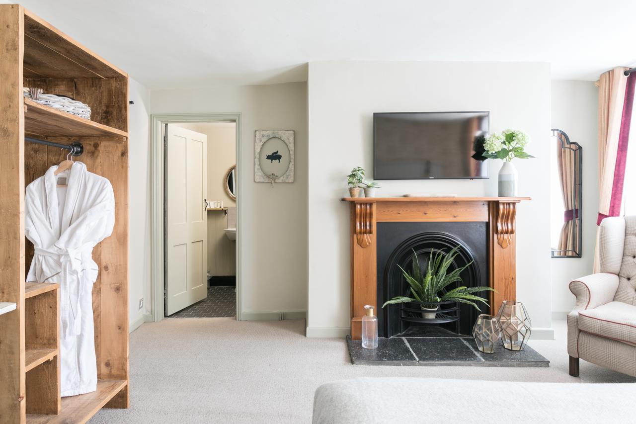 The Angel & Blue Pig Hotel Lymington Bagian luar foto